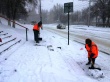 В Заводском районе от снега чистят дороги, дворы и пешеходные зоны