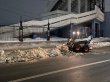 Ночью велись работы по уборке города от снега, наледи и обработке тротуаров противогололедными материалами