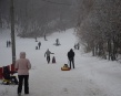 В новогодние каникулы саратовцы охотно занимаются зимними видами спорта