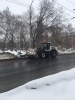 Дороги и тротуары Ленинского района продолжают освобождать от снега и наледи