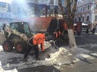 Проспект Кирова очищают от снега и наледи