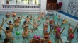 Воспитанники летних лагерей Кировского района посещают бассейн