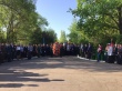 Проходит торжественная церемония возложения цветов и венков к монументу «Воин-освободитель» на мемориальном комплексе «Братская могила»