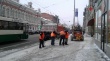 В Кировском районе продолжается уборка снега