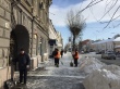 В Кировском районе в оперативном режиме ведутся работы по уборке снега