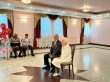 Глава администрации Заводского района Андрей Марусов поздравил семью Жариновых с 50-летием со дня заключения брака