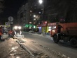 В ночное время Саратов продолжают очищать от снега и наледи 