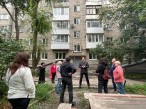 Во Фрунзенском районе прошла встреча с жителями на улице Астраханская