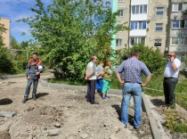 В Ленинском районе состоялось выездное совещание по вопросу подтопления многоквартирного дома