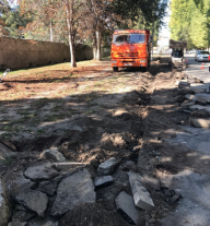 В Октябрьском районе начались работы по ремонту тротуаров