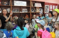 В Центральной городской библиотеке представили выставку «Достояние культурного наследия - саратовская глиняная игрушка»