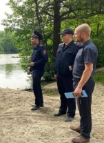 В Ленинском районе сотрудники администрации провели межведомственный рейд по несанкционированным местам купания 