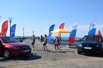 Фестиваль красок Холи и пенная дискотека: на Саратовском пляже организованы специальные площадки для детей