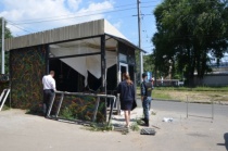 В Ленинском районе демонтируют незаконный ларек