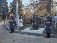 В Саратове почтили память Героев Советского Союза В Саратове почтили память Героев Советского Союза
