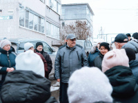 Игорь Молчанов встретился с жителями поселка Увек Игорь Молчанов встретился с жителями поселка Увек