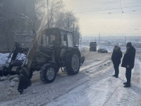 В Заводском районе усилен контроль за уборкой снега на улице Азина В Заводском районе усилен контроль за уборкой снега на улице Азина
