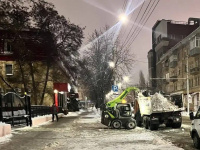 В течение ночи городские коммунальные службы вели уборку снега и наледи на улично-дорожной сети
