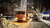 Продолжаются мероприятия по уборке города от снега и наледи Продолжаются мероприятия по уборке города от снега и наледи