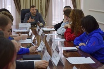 Заседание комиссии по делам молодежи, добровольчества,
поддержки ветеранов Заседание комиссии по делам молодежи, добровольчества,
поддержки ветеранов