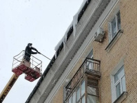 Продолжается контроль за уборкой дворовых территорий