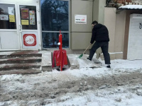 Проводятся выездные обследования на предмет соблюдения правообладателями объектов требований в части содержания прилегающей территории