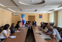 В департаменте Гагаринского района прошло заседание комиссии по делам несовершеннолетних