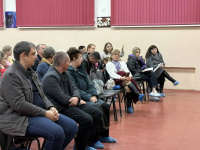 Глава администрации Заводского района Вячеслав Доронин провел встречу с жителями пос. Комсомольский Глава администрации Заводского района Вячеслав Доронин провел встречу с жителями пос. Комсомольский