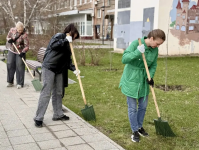  Саратовцы вышли на общегородской субботник