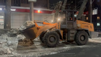 В течение ночи коммунальные службы города проводили работы по уборке снега