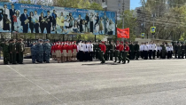 Октябрьский район: смотр строя и песни среди школьников Октябрьский район: смотр строя и песни среди школьников