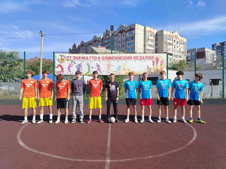 Пьедестал почета: мини-футбол среди школьников