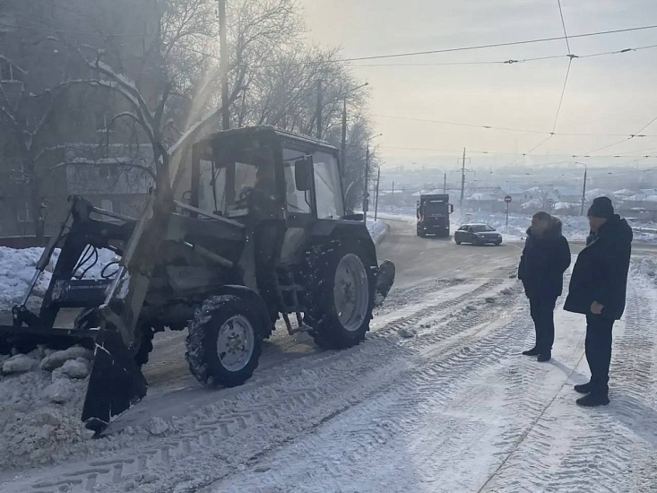 В Заводском районе усилен контроль за уборкой снега на улице Азина