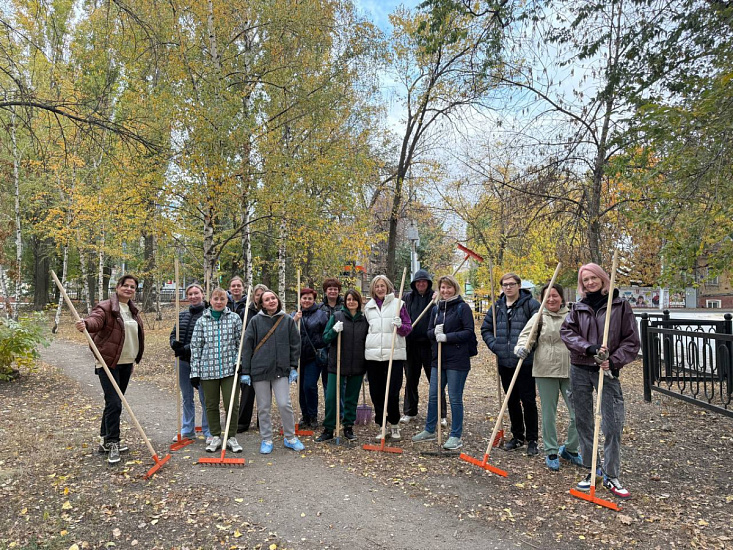 В Саратове стартовал общегородской субботник
