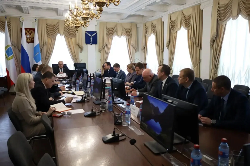 Игорь Молчанов провел совещание с руководителями структурных подразделений