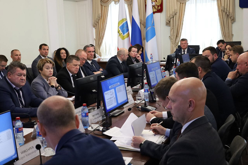 Михаил Исаев: «На совещании по благоустройству обсудили вопросы содержания парков и скверов»