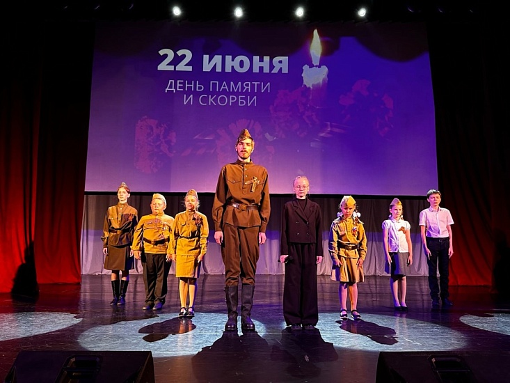 В Городском доме культуры национального творчества прошла литературно-музыкальная композиция «В сердцах. Навеки»