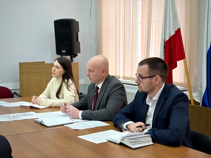 В комитете дорожного хозяйства обсудили комплексный подход к ремонту дорог в 2026 году