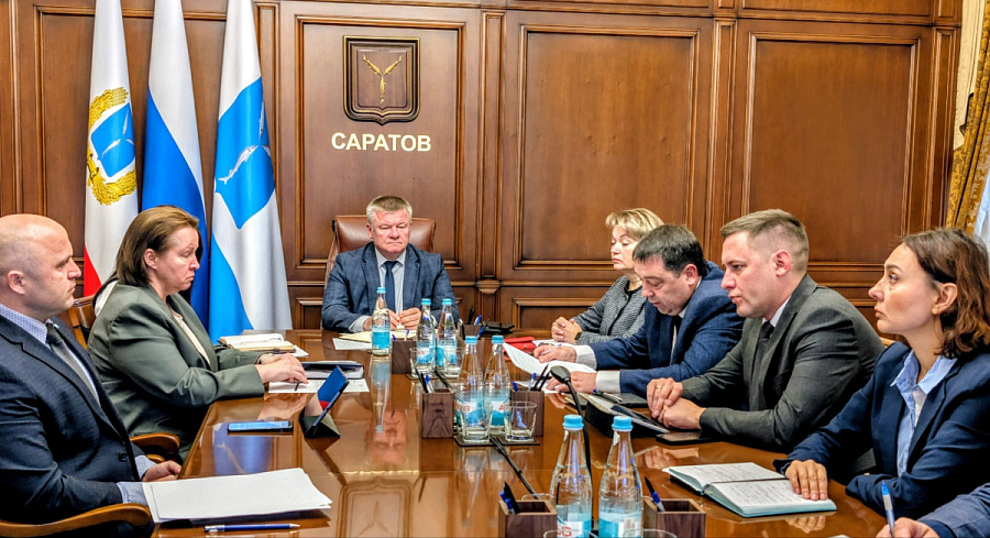 Глава города Михаил Исаев провел утреннее совещание 