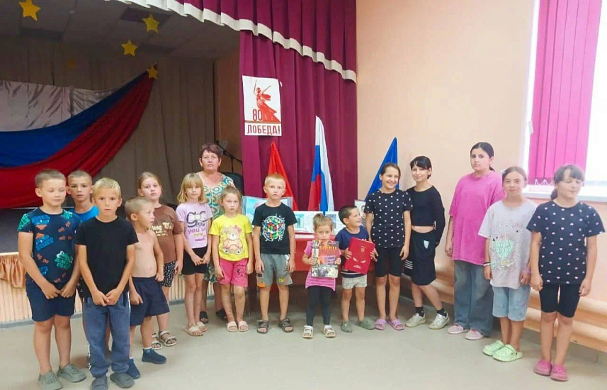 В доме культуры п. Вольновка прошел час истории 