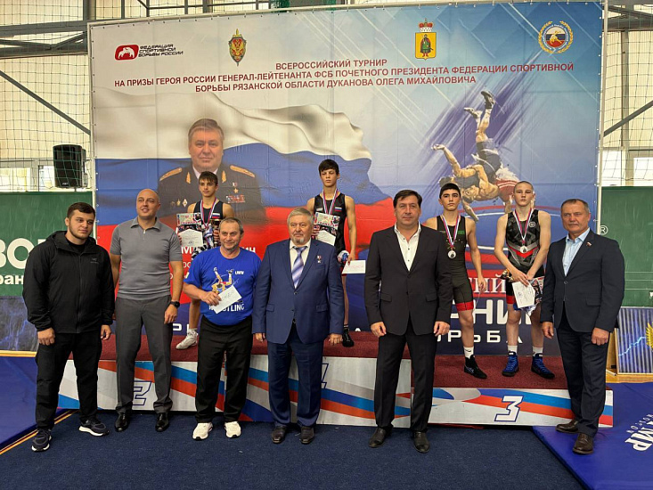 Саратовский борец завоевал бронзу на Всероссийских соревнованиях