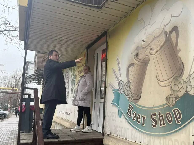 В Заводском районе продолжается проверка состояния территорий, прилегающих к торговым объектам