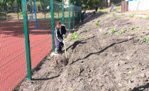 Во Фрунзенском районе продолжается благоустройство территории ул. Шелковичная, 172 в рамках инициативного проекта Во Фрунзенском районе продолжается благоустройство территории ул. Шелковичная, 172 в рамках инициативного проекта