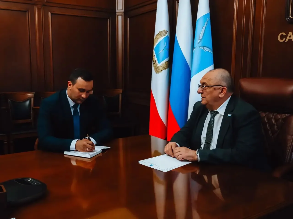 Игорь Молчанов: «С профильными специалистами обсудили строительство новой дороги в микрорайоне Зеленая горка»