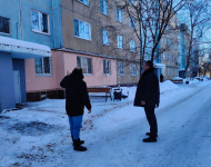 Проверка дворовых территорий в Гагаринском районе Проверка дворовых территорий в Гагаринском районе