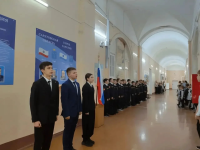 Понедельник в школах Октябрьского района вновь начался с «Разговоров о важном» Понедельник в школах Октябрьского района вновь начался с «Разговоров о важном»