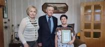 Поздравили ветерана труда с 85-летним юбилеем Поздравили ветерана труда с 85-летним юбилеем