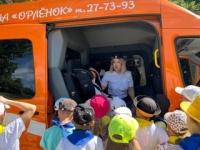 Сотрудники Госавтоинспекции города Саратова
провели урок дорожной грамотности в лагере «Дружба» Сотрудники Госавтоинспекции города Саратова
провели урок дорожной грамотности в лагере «Дружба»