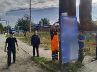 В Заводском районе продолжают пресекать нарушения правил благоустройства в части рекламных конструкций и вывесок В Заводском районе продолжают пресекать нарушения правил благоустройства в части рекламных конструкций и вывесок