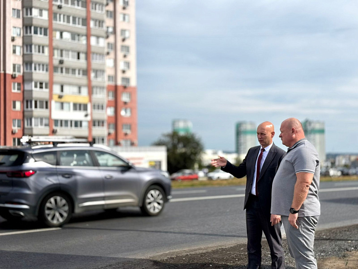 Проверили качество ремонта дороги совместно с представителем общественности